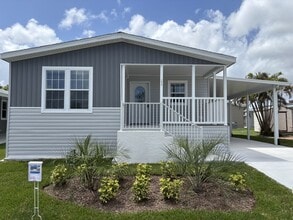 Building Photo - 7426 43rd Dr N