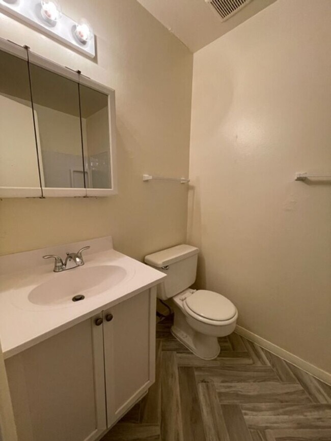 Foto del edificio - 8439 E Coronado Rd