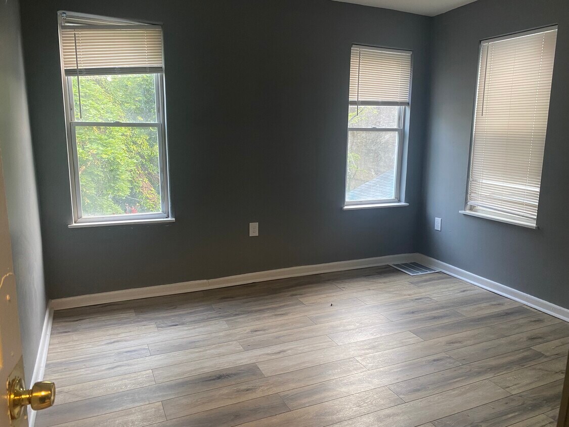 Foto principal - 4107 Frederick Ave