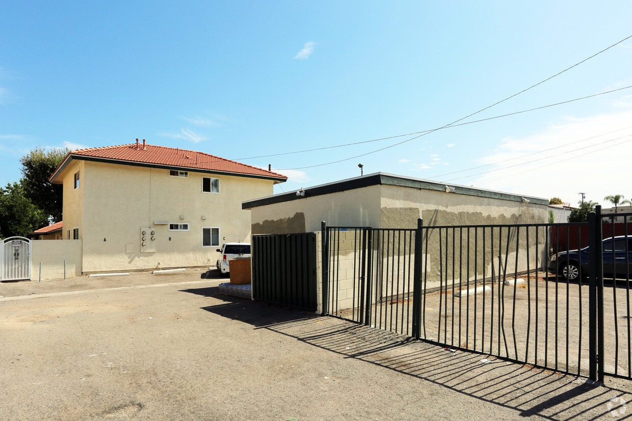 Building Photo - 11842 Garden Grove Blvd