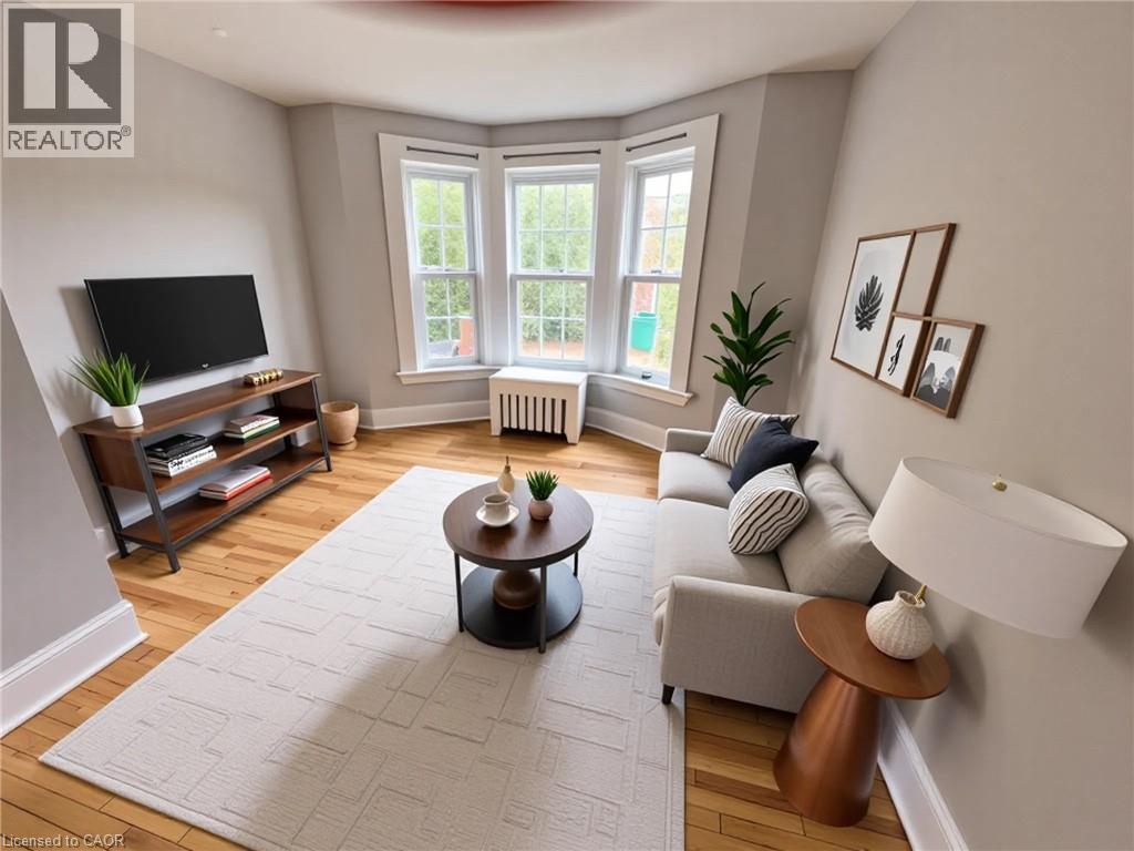 Photo principale - 117 Balsam Ave S