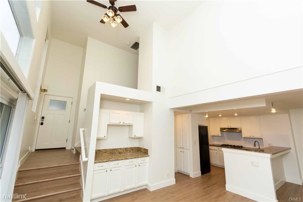 Primary Photo - 2 br, 3 bath Townhome - 208 Ogle St # 3