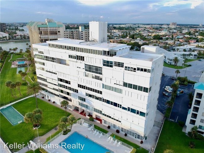 Building Photo - 1 br, 1 bath House - 7000 Beach Plaza - #607