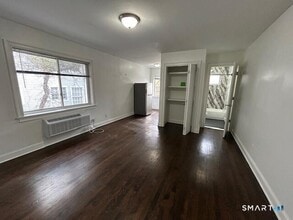 Building Photo - 114 Grove St