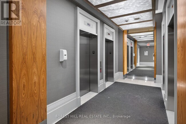 Building Photo - 388 Prince of Wales Dr