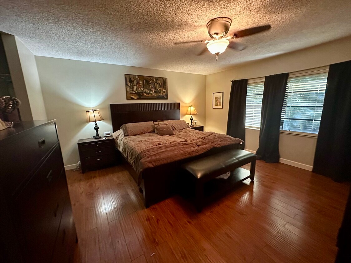 Foto del edificio - 2162 Woodlands Way