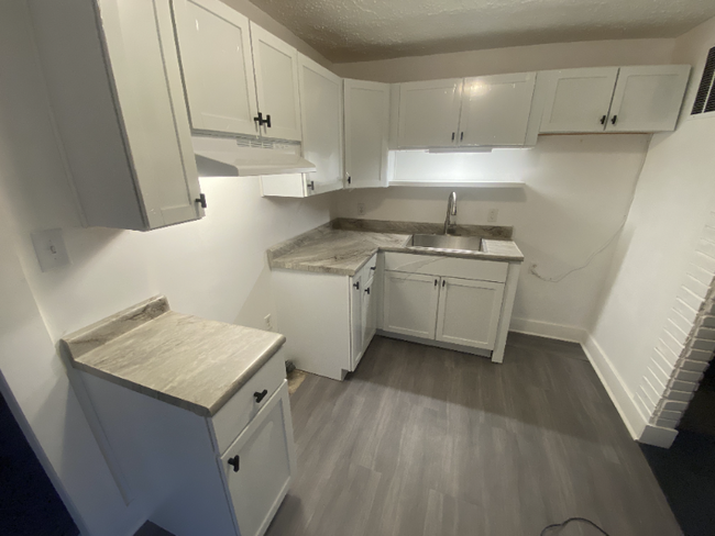 Foto del edificio - 813 N Tuxedo St