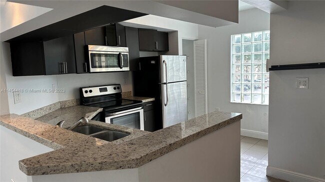 Building Photo - 8834 SW 130th Ct