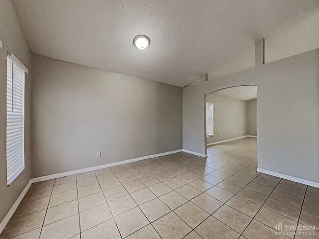 Foto del edificio - 133 Fern Springs St