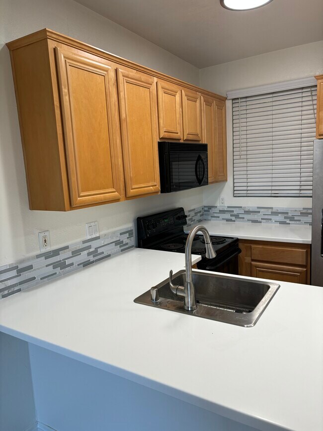 Foto del edificio - 20251 Cape Coral Ln
