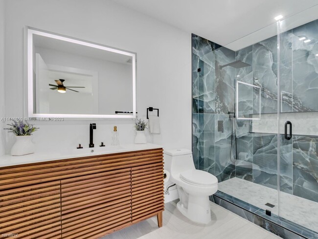 Building Photo - 4 br, 4.5 bath House - 17680 SW 54th St