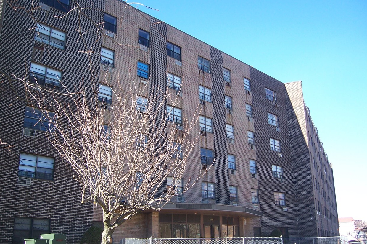 249 Heyson Rd, Far Rockaway, Ny 11691 - Apartments In Far Rockaway, Ny 