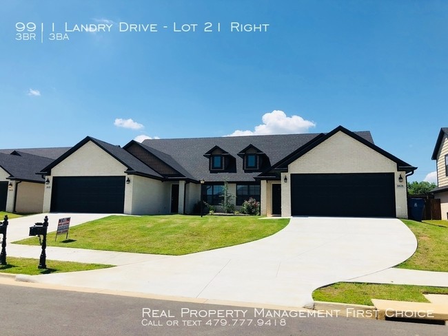 Building Photo - 3 BED 2.5 BATH IN CHAFFEE CROSSING