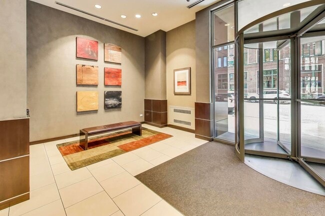Foto del edificio - 200 N Jefferson St