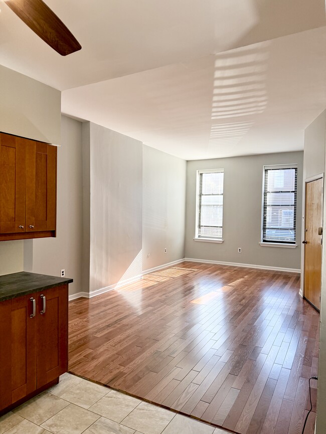 Building Photo - 1217 Snyder Ave