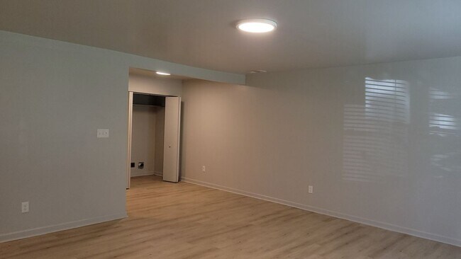 Foto del edificio - 2641 Connally Dr