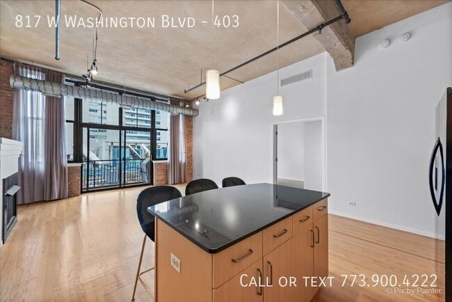Building Photo - 817 W Washington Blvd