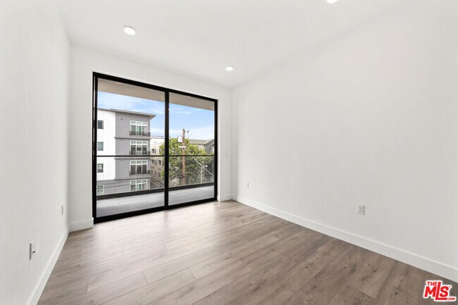 Foto del edificio - 11013 Hartsook St