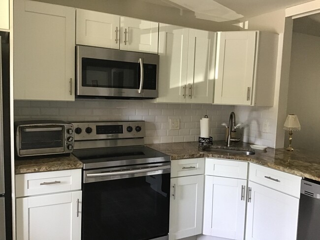 Building Photo - 4822 Esedra Ct