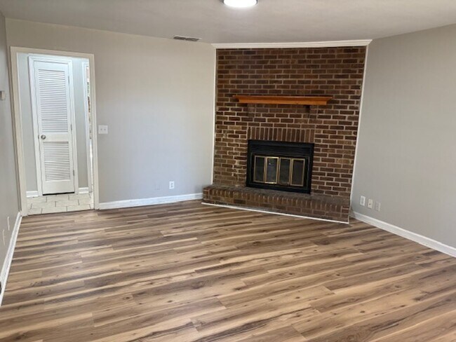 Building Photo - Murfreesboro 2BR/2BA