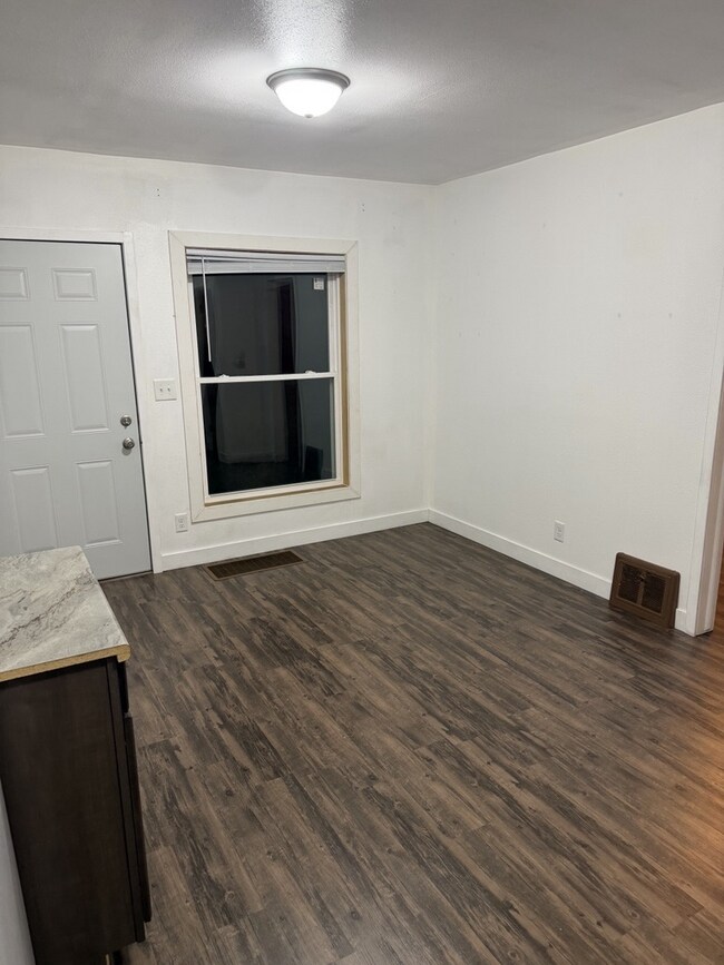 Foto del edificio - 5113 Lincoln Ave