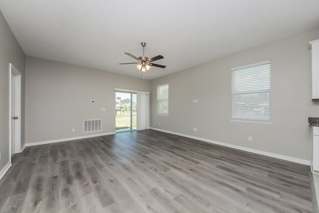 Building Photo - 2181 Grasmere View Pkwy N