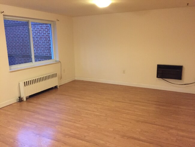 Building Photo - 211 Easterly Pkwy