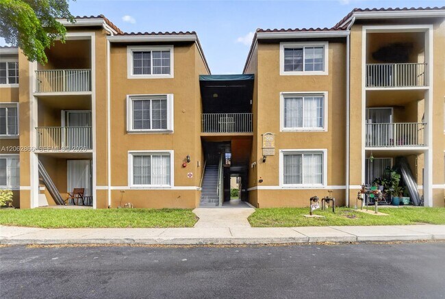 Building Photo - 7808 Sonoma Springs Cir