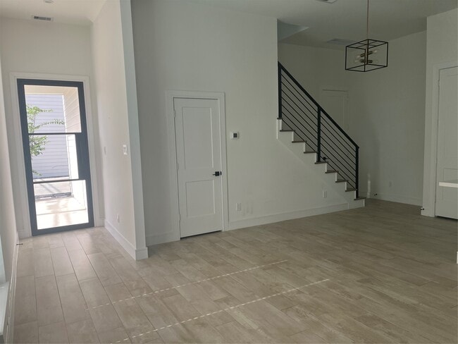 Building Photo - 4508 Old Yale St