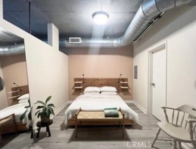 Foto del edificio - 645 W 9th St