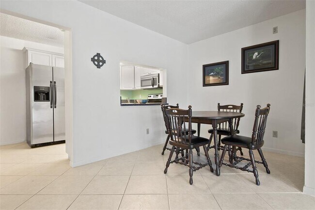 Foto del edificio - 954 Courtyard Ln