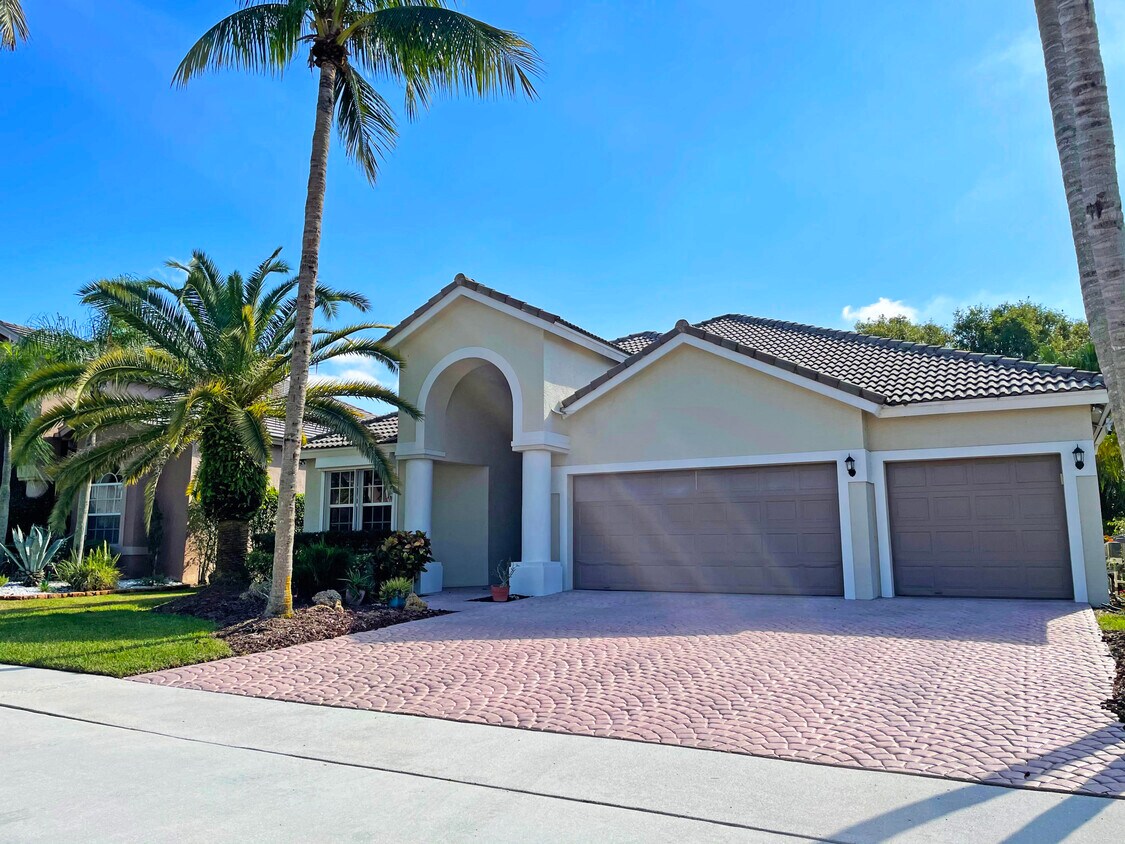 Foto principal - 12310 Riverfalls Ct