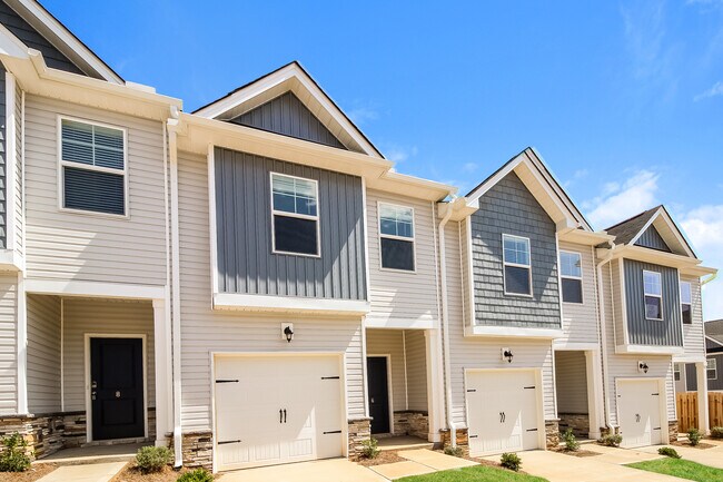 Building Photo - 6 Oak Rose Dr, Greenville, SC