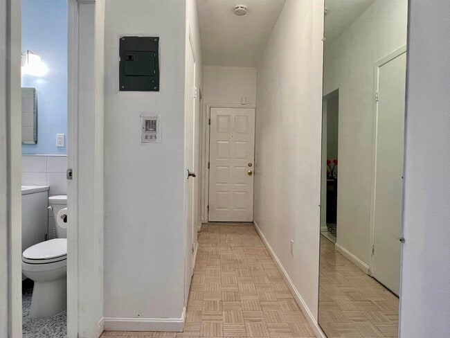 Foto del edificio - 6601 Broadway