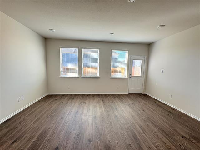 Foto del edificio - 6114 Holly Spg Rd