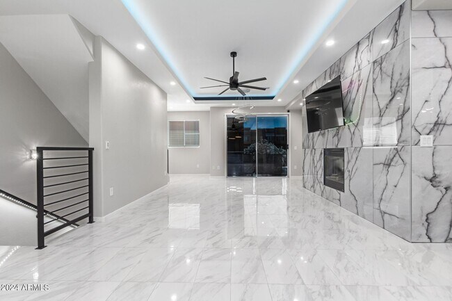 Foto del edificio - 6745 N 93RD Ave