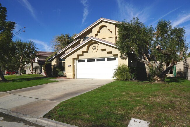 Foto del edificio - 78600 Vía Melodia