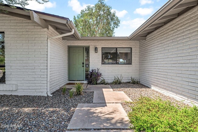 Building Photo - 5219 E Winchcomb Dr
