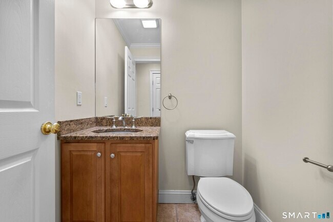 Foto del edificio - 32 Crows Nest Ln