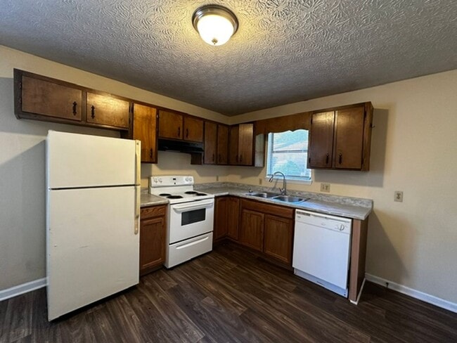 Photo - 112/114 Lake Ct Apartment