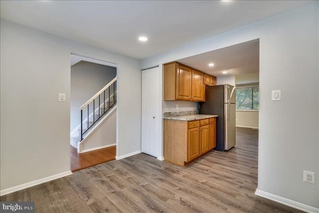 Building Photo - 8993 Watchlight Ct