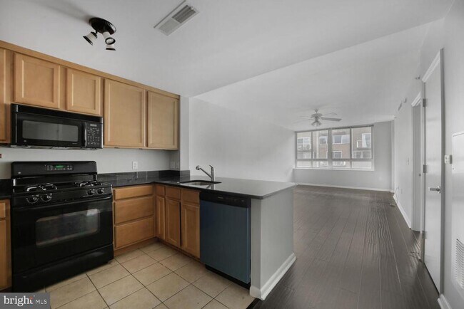 Foto del edificio - 355 I St SW