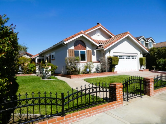 Building Photo - 1113 Vailwood Way
