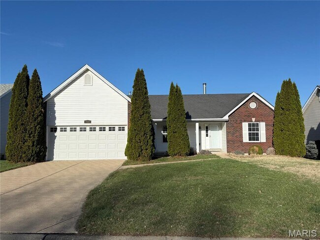 Building Photo - 733 Pecan Hill Dr