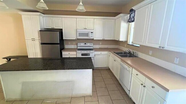 Foto del edificio - 2088 Heritage Ky Blvd