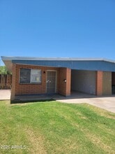 Building Photo - 204 N Standage