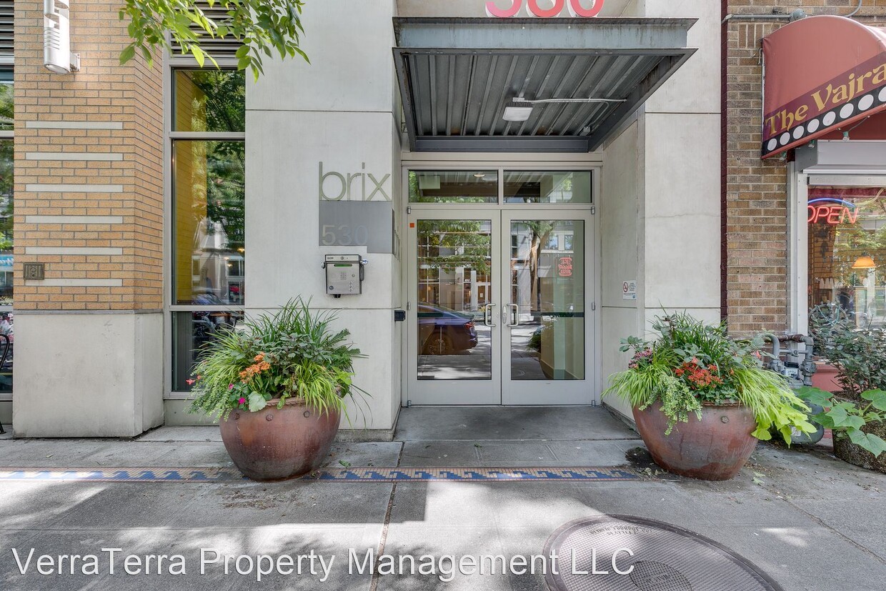 Primary Photo - 1 br, 1 bath House - 530 Broadway E #604