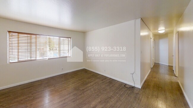 Building Photo - 1605 8th Ave