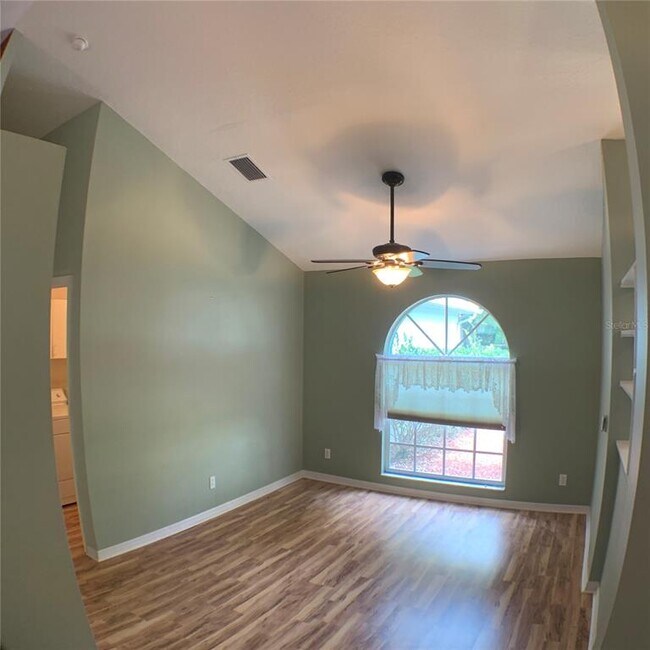Building Photo - 36615 Jean Dr