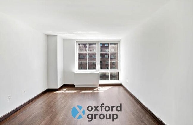 Photo - East 10th Street Townhome